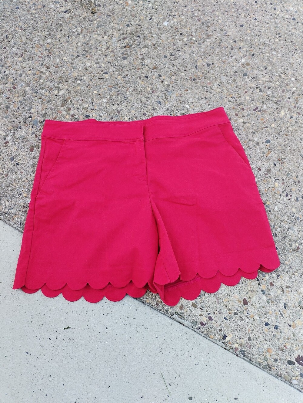 Isaac Mizrahi New York Womens Size 16 Red Scalloped Hem Shorts Cotton Blens